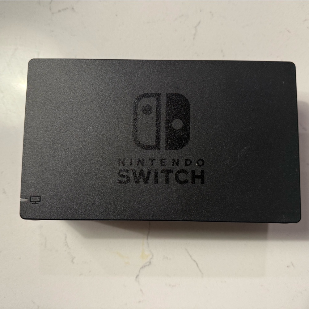 Nintendo Switch Console with Neon Green and Pink Joy-Con - Picture 5 of 9